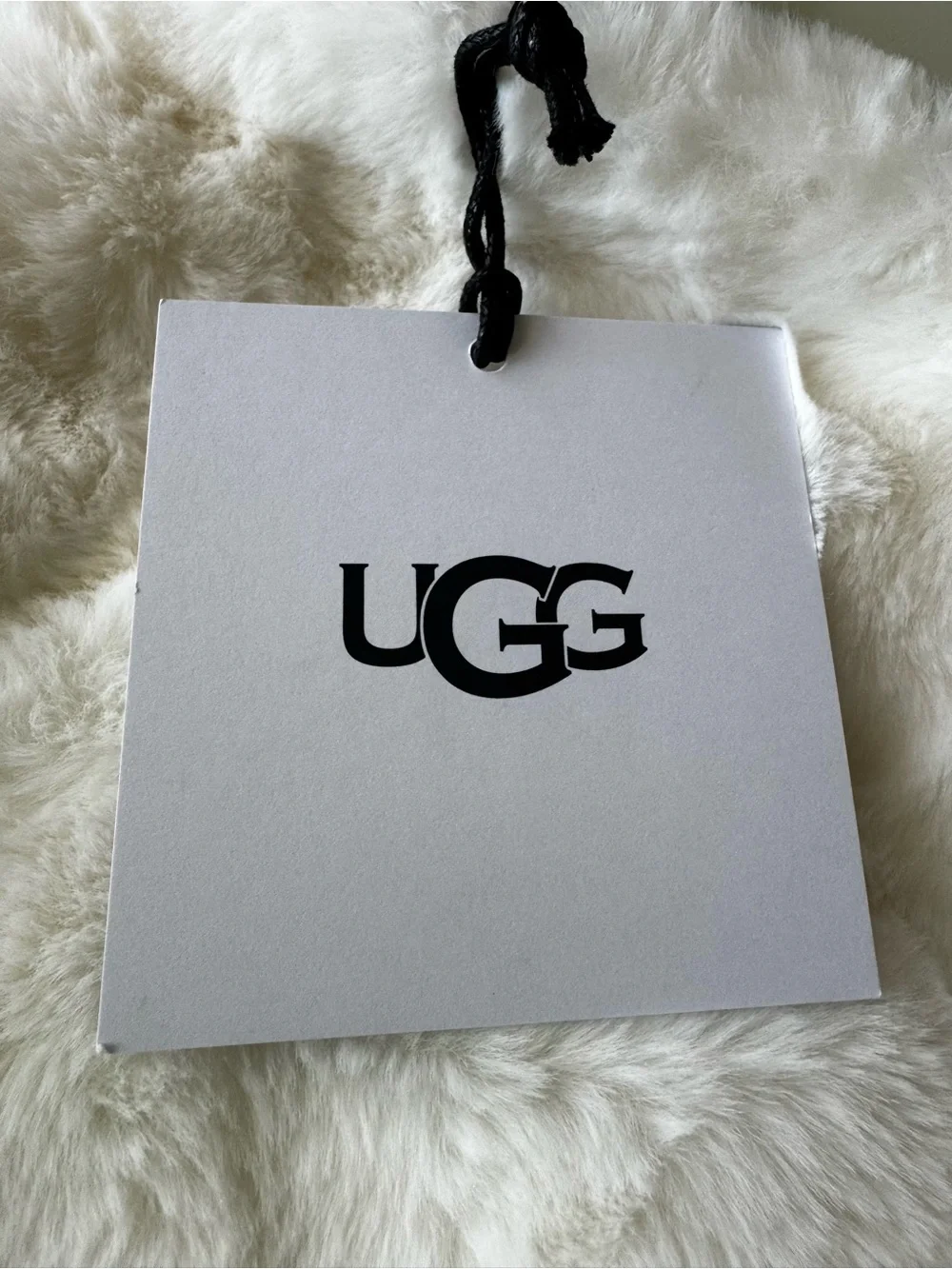 UGG Coastline Cozy Faux Fur Throw Blanket Snow Cream 50